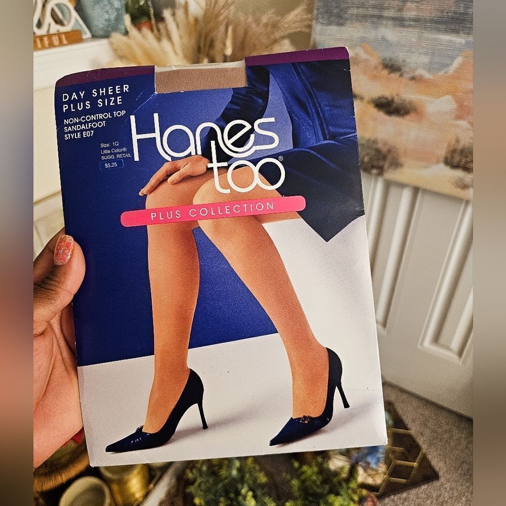 Hanes Too Plus Collection 1Q Day Sheer Style E07 Pantyhose